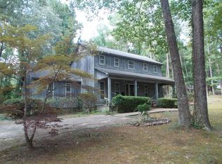 147 N Oakwood Dr, Selmer, TN 38375