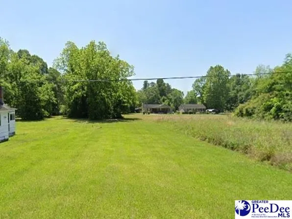 Barnes St, Mullins, SC 29574