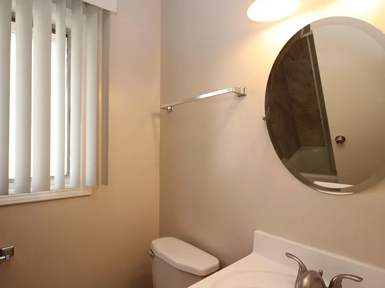 343 S Madison Ave #8 — Photo 2
