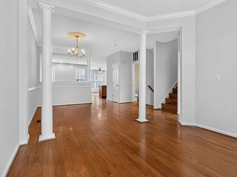 2347 Battery Hill Cir — Photo 9