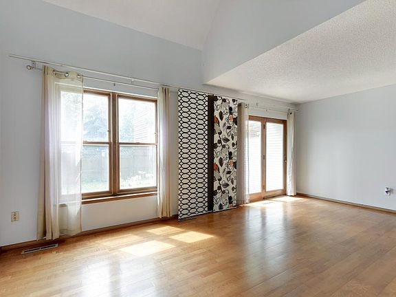 3rd image of 1907 S 5th St