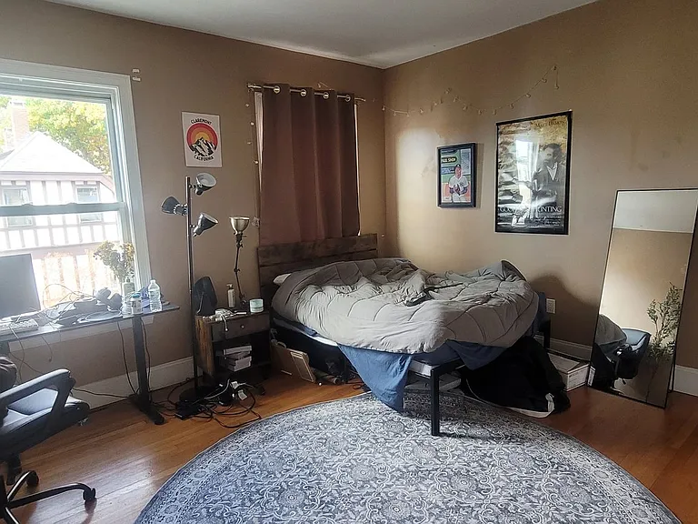 15 Saint Lukes Rd #5 — Photo 5