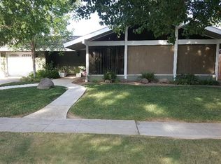 6626 N Prospect Ave, Fresno, CA