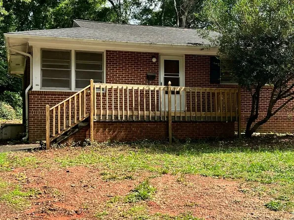 204 Pine Ln, Anderson, SC 29621