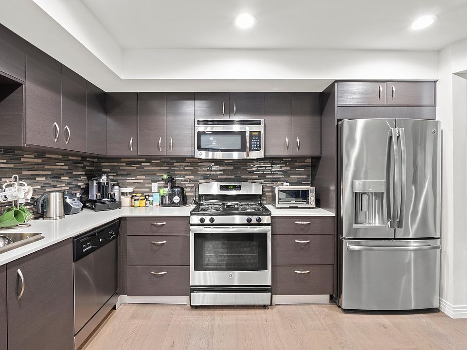 1st image of 5818 Whitsett Ave
