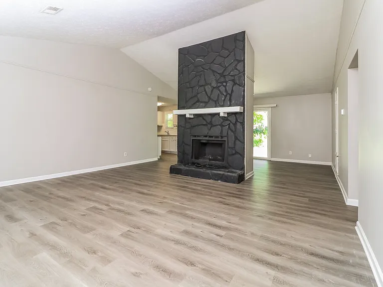 3000 Owens Meadow Dr NW — Photo 6
