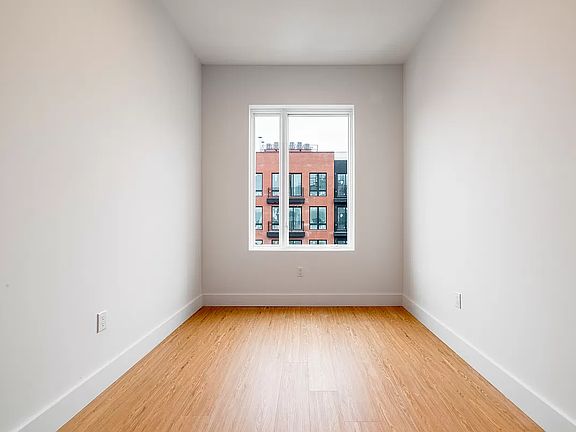 3rd image of 156 Erasmus St APT 2B