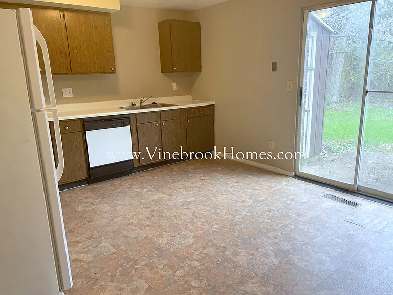 8259 Mount Carmel St — Photo 5