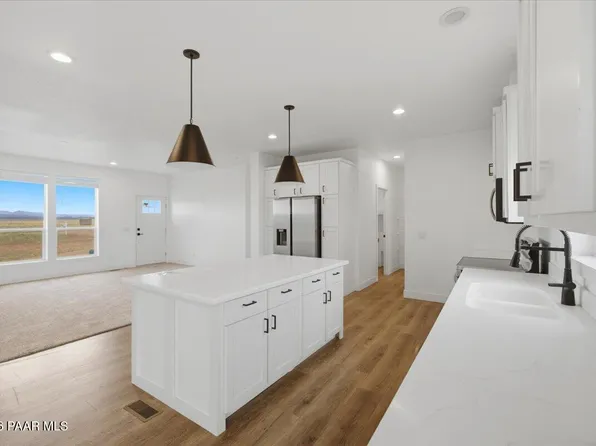 28187 N Wonder Way, Paulden, AZ 86334
