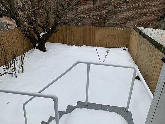 2nd image of 303 Magnolia Ave Floor 1