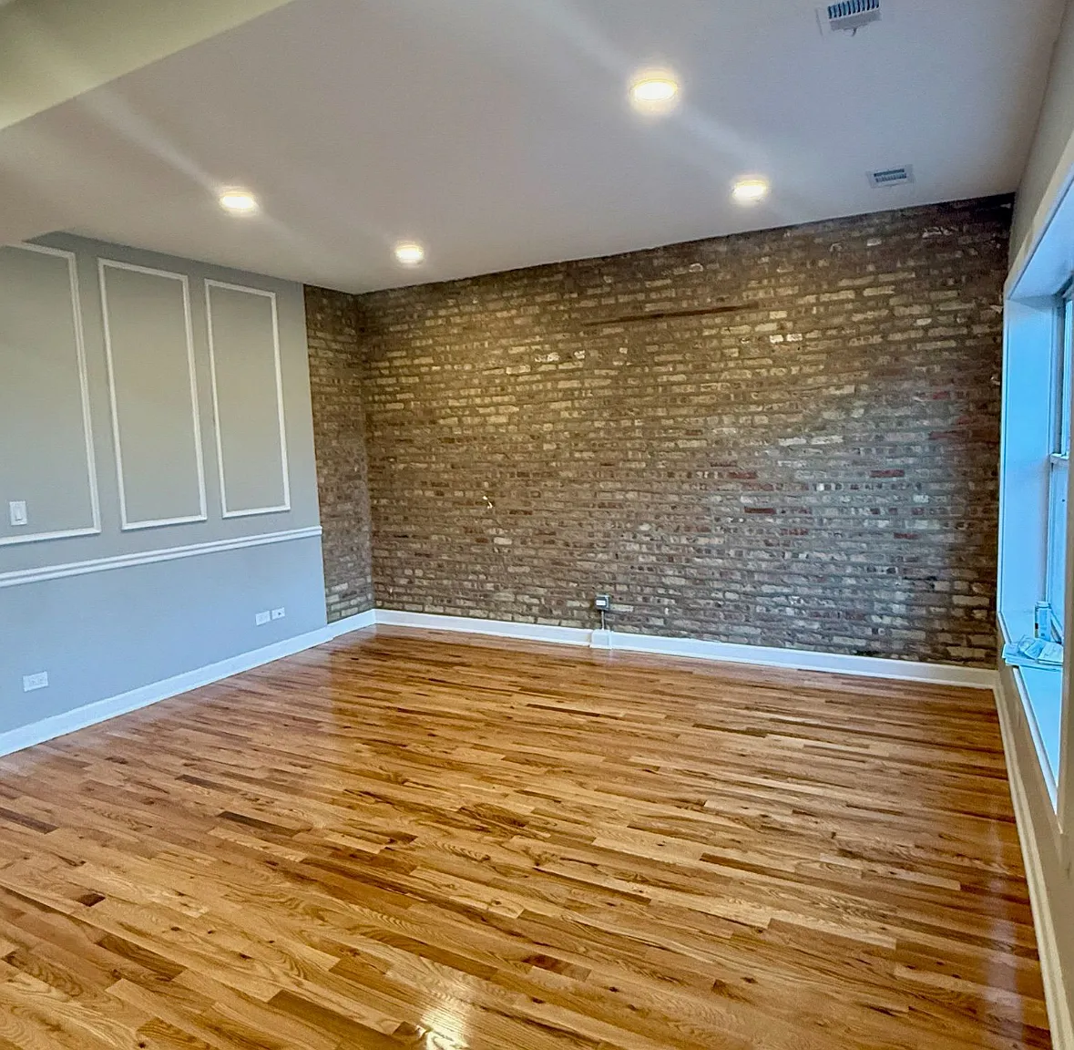 3 bed, $1,895 — Photo 4