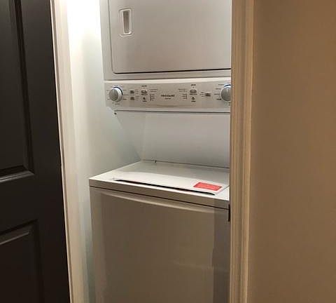 Washer & Dryer on 2nd Floor