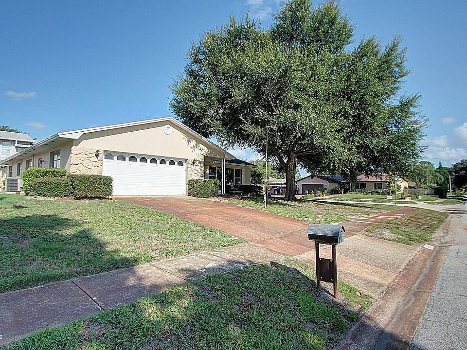 1st image of 4260 Hemlock Ln