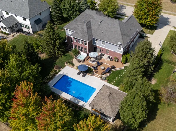4053 Burford Dr, Carmel, IN 46033