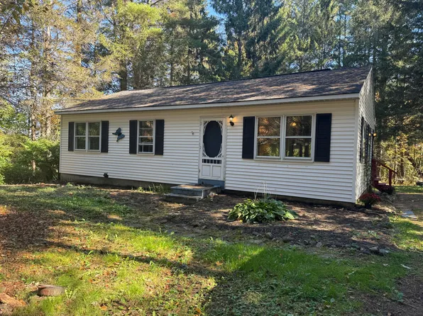 32 Nyes Corner Drive, Fairfield, ME 04937
