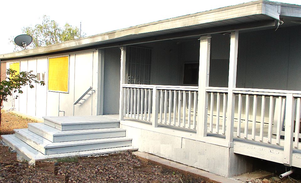 1st image of 45420 W Hathaway Ave