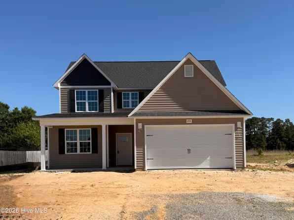 253 Crowville Street, Raeford, NC 28376