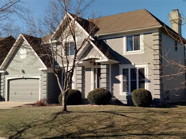 14614 Floyd St, Overland Park, KS 66223