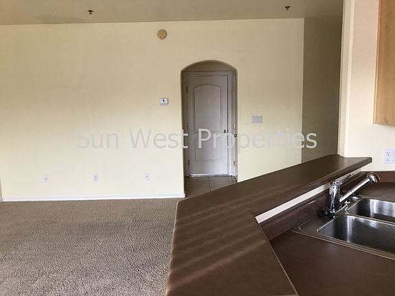 4th image of 1943 Hollyhock Cir