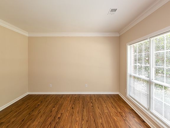 5th image of 3155 Thornbush Ct