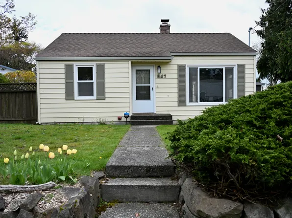 647 SW 138th St, Burien, WA 98166