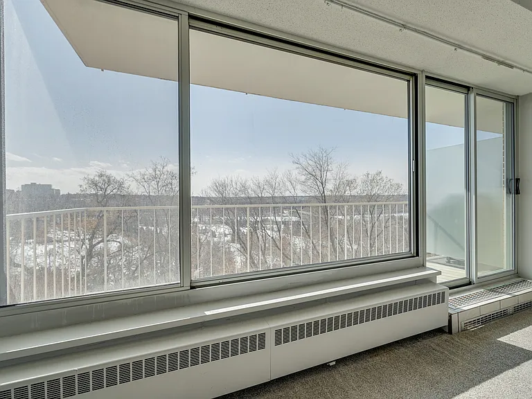 12207 Jasper Ave NW — Photo 15