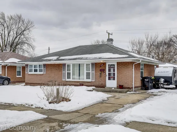 1176 E Kalama Ave, Madison Heights, MI 48071