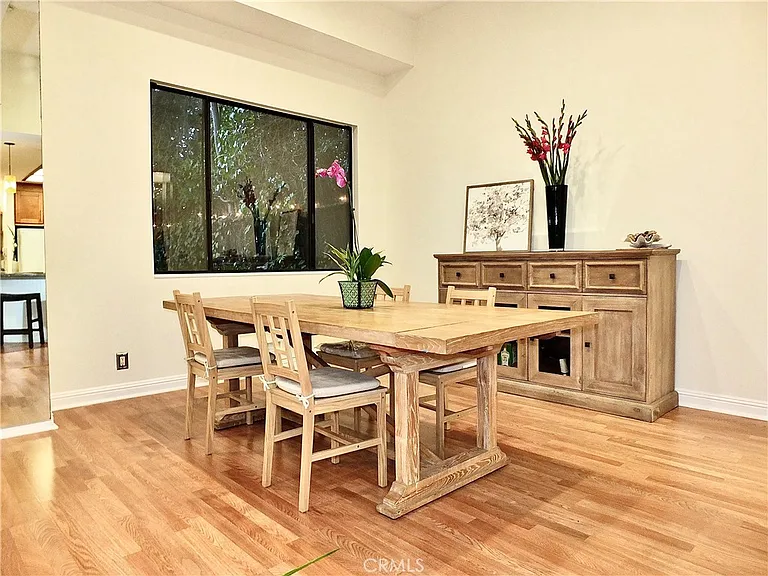 341 S Meadows Ave — Photo 7