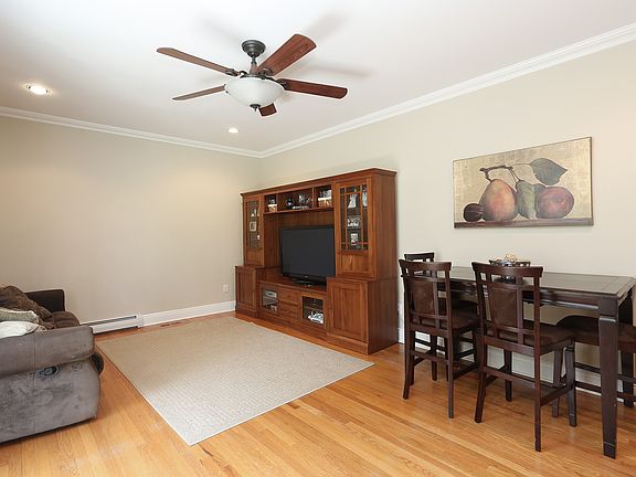 5th image of 9 Highland Dr