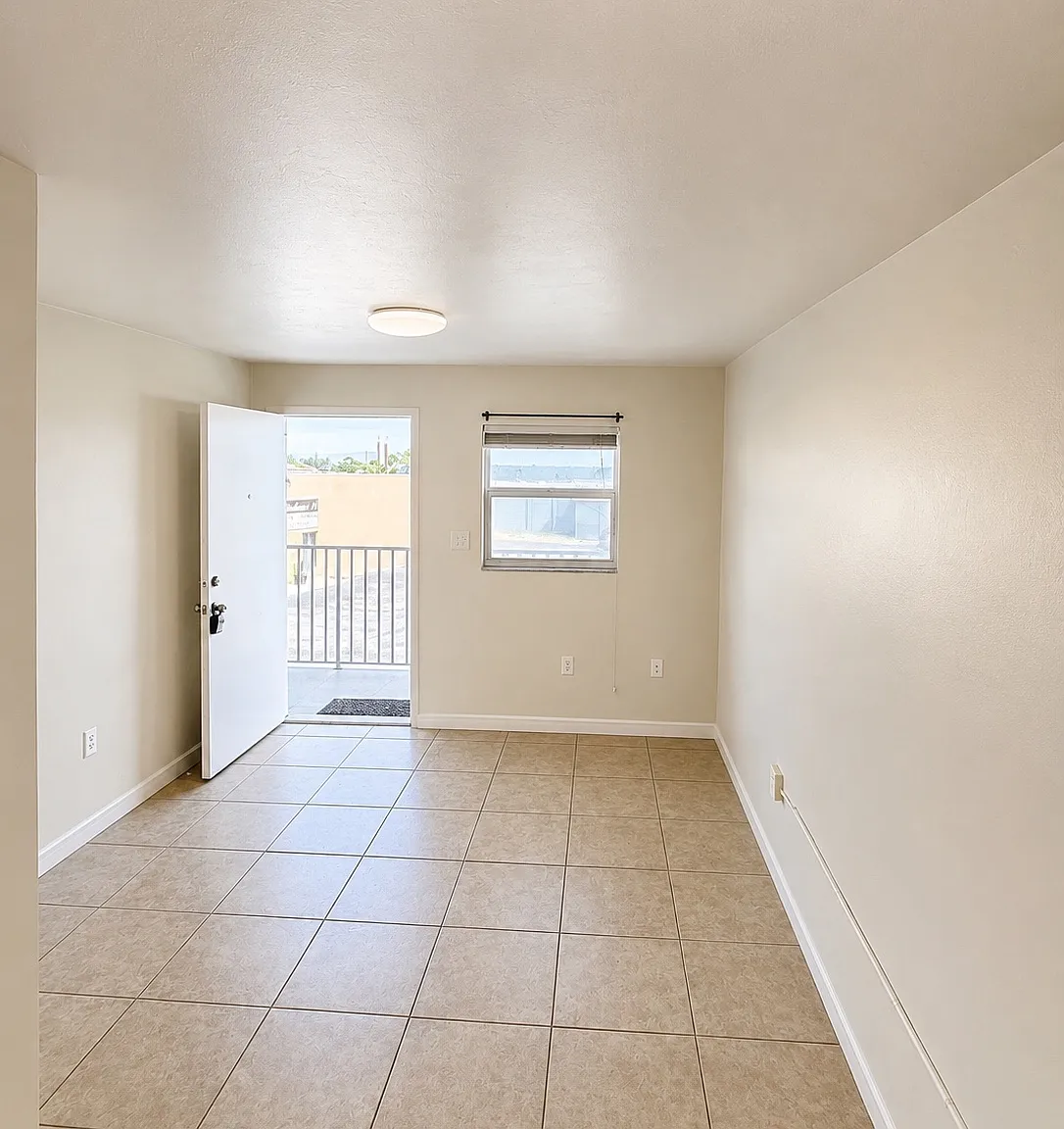 1 bed, $1,000 — Photo 2