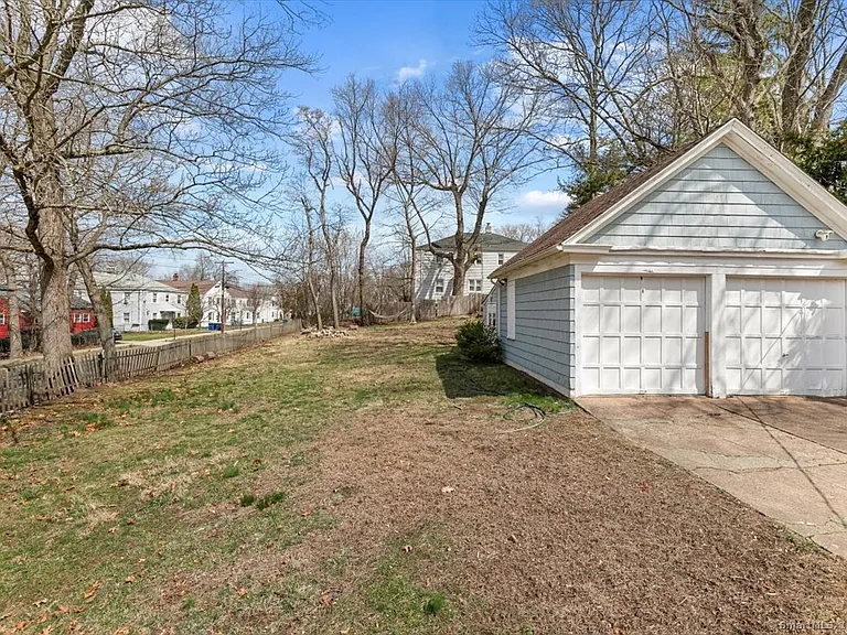 233 Highland St — Photo 33