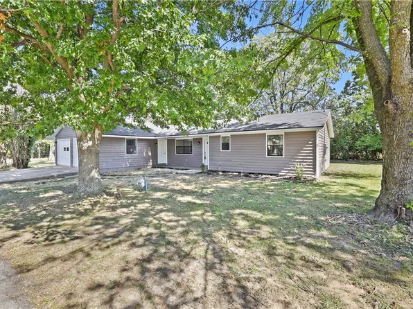 625 Yeager Rd, Springdale, AR 72762
