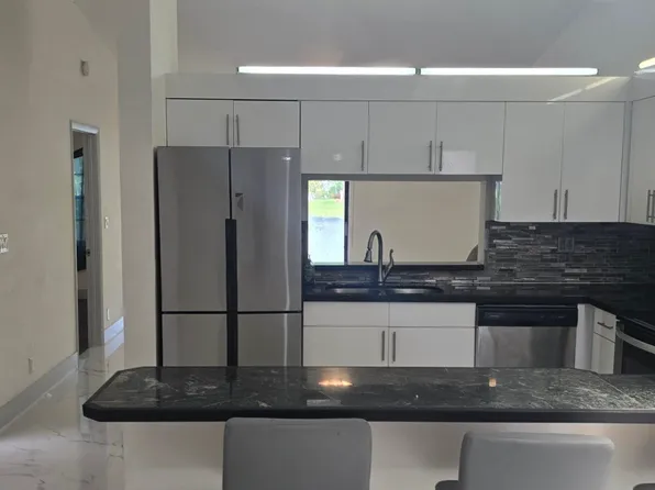 5161 NW 11th Ln, Pompano Beach, FL 33064