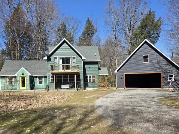 7253 W Clay Rd, New Era, MI 49446