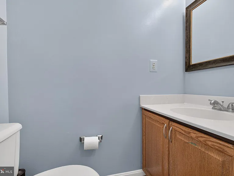 7259 Worsley Way — Photo 47