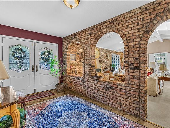 4th image of 1609 Lake Hill Ln