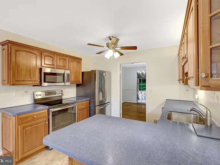 615 Kearney Ct SW — Photo 10