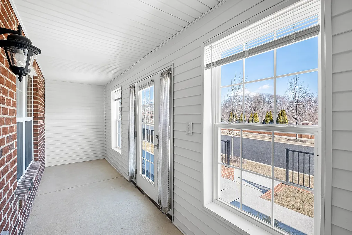 Building Photo - 415 Lenape Way