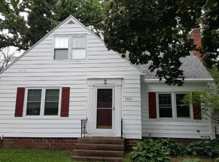 1826 Rainbow Dr, Cedar Falls, IA 50613