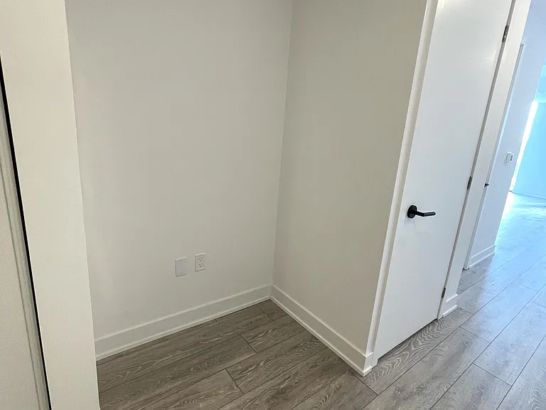 758 Dovercourt Rd #607 — Photo 8