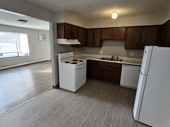 1023 S 3rd St APT 26, Bismarck, ND 58504