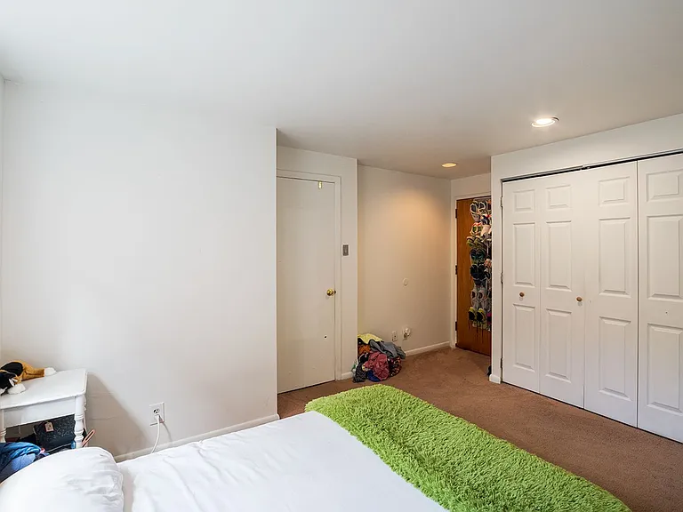 1137 Pine St #102 — Photo 12