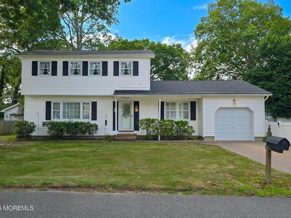223 Pinetree Place, Point Pleasant, NJ 08742