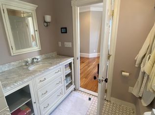 11 Beech St #2, Cambridge, MA 02140
