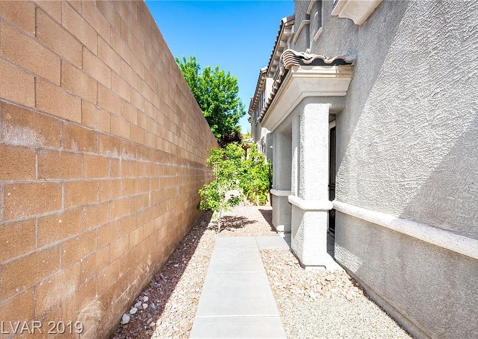 1st image of 9877 Fountain Walk Ave