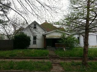 2305 1st Ave, Terre Haute, IN 47807