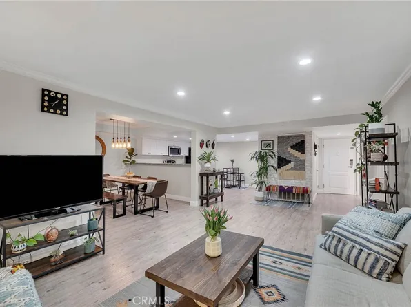 5009 Woodman Ave APT 108, Sherman Oaks, CA 91423