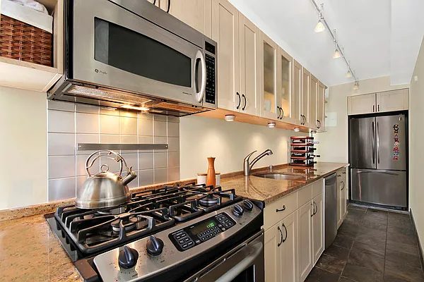 Sold by Corcoran | media 7