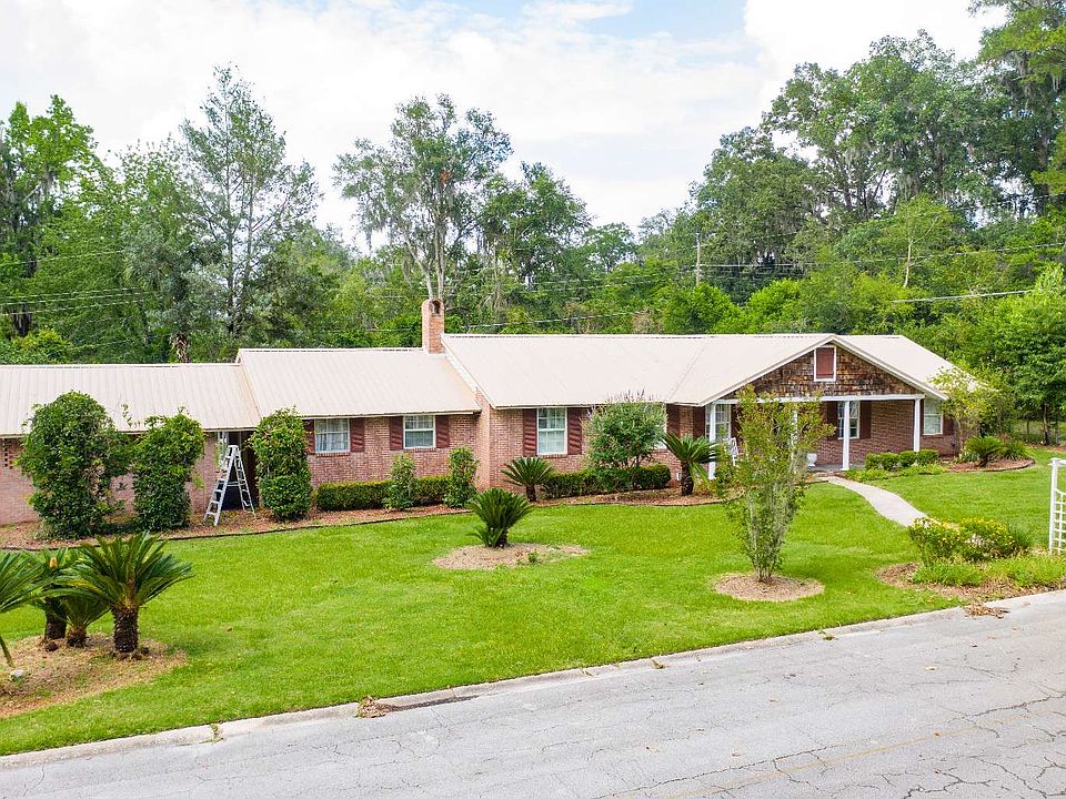 1st image of 511 SW Arredondo Pl