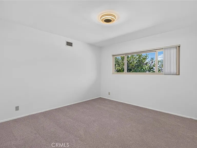 10401 Wystone Ave — Photo 39
